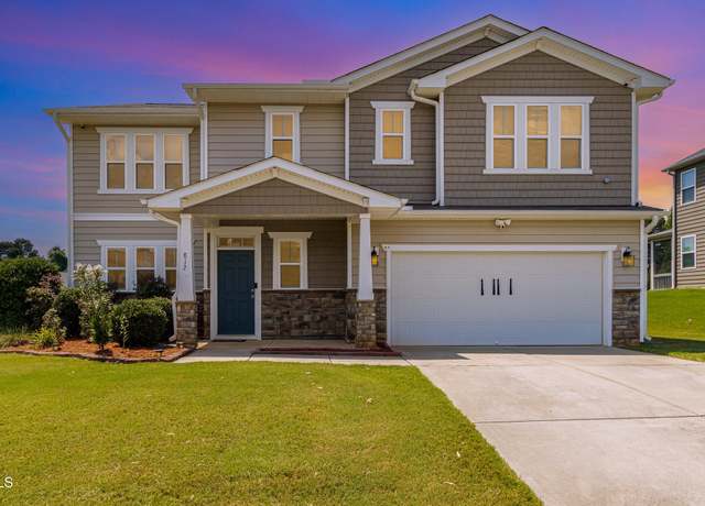Property at 812 Teal Lake Dr, Holly Springs, NC 27540, 5 beds, 3 baths