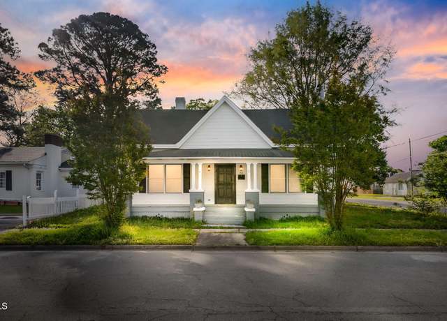 Property at 302 N Sumner St, Selma, NC 27576, 3 beds, 2.5 baths