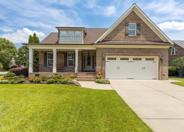 Property at 605 Sippihaw Oaks Dr, Fuquay Varina, NC 27526, 3 beds, 3 baths