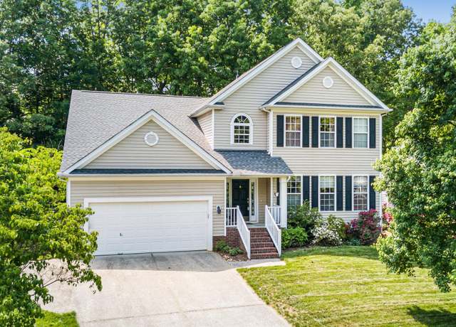Property at 437 New Parkside Dr, Chapel Hill, NC 27516, 5 beds, 3 baths