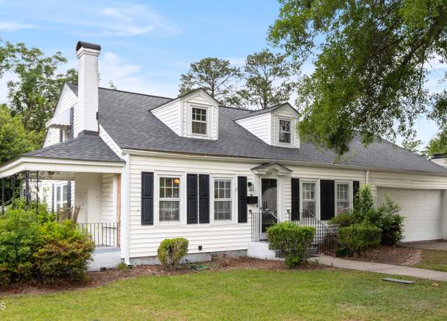 Property at 1001 N Orange Ave, Dunn, NC 28334, 3 beds, 2.5 baths