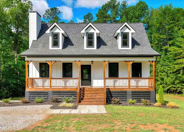 Property at 692 Port Dr, Henderson, NC 27537, 3 beds, 2.5 baths