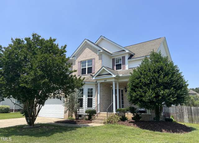 Property at 297 Bayhill Dr, Smithfield, NC 27577, 3 beds, 2.5 baths