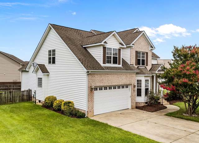 Property at 297 Bayhill Dr, Smithfield, NC 27577, 3 beds, 2.5 baths