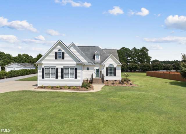 Property at 995 Peele Rd, Clayton, NC 27520, 3 beds, 2.5 baths