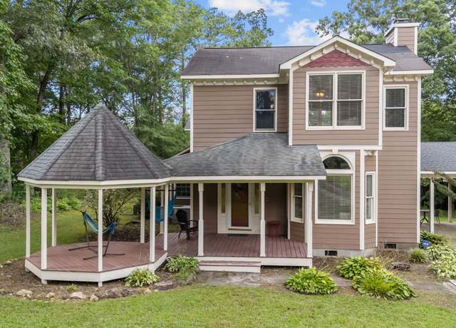 Property at 8400 Settlers Hill Rd, Willow Springs, NC 27592, 2 beds, 3.5 baths