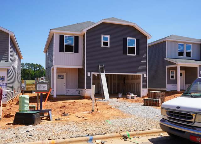Property at 805 Ottawa Dr, Garner, NC 27529, 3 beds, 2.5 baths