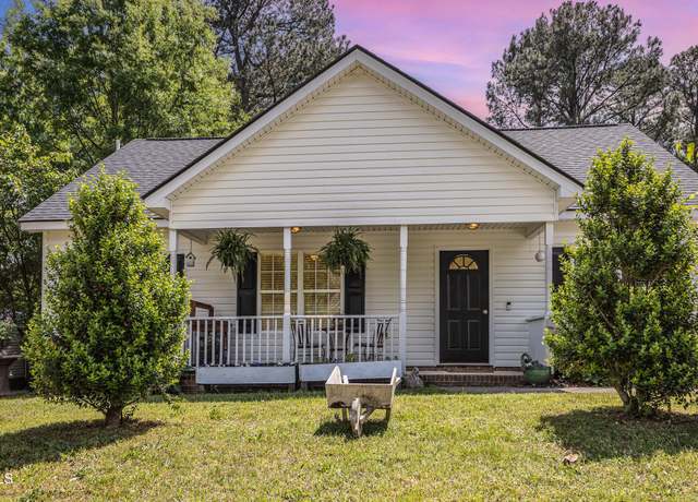 Property at 722 E Pine Ave, Wake Forest, NC 27587, 3 beds, 2 baths