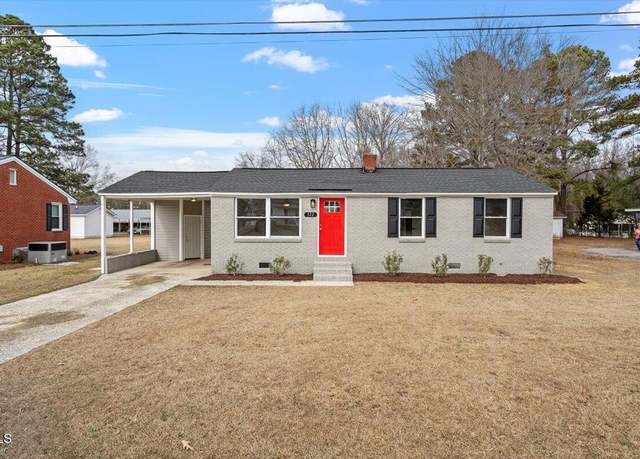 Property at 322 Pace St, Smithfield, NC 27577, 3 beds, 1 bath