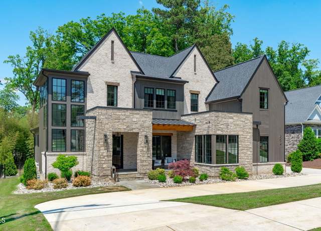 Property at 702 Wimbleton Dr, Raleigh, NC 27609, 5 beds, 5.5 baths