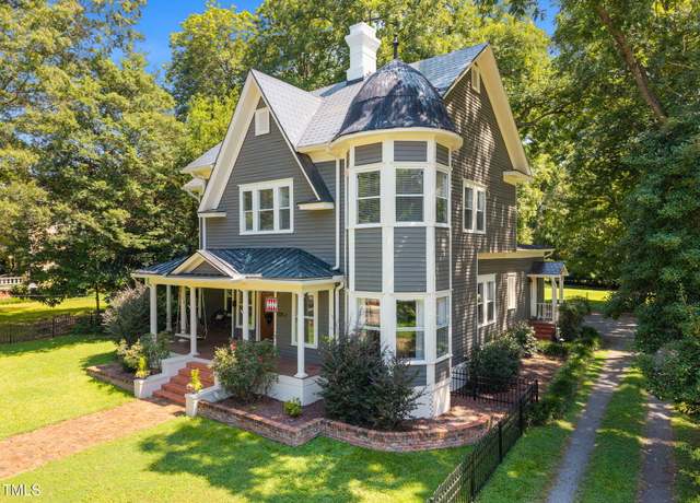 Property at 410 College St, Oxford, NC 27565, 4 beds, 3.5 baths