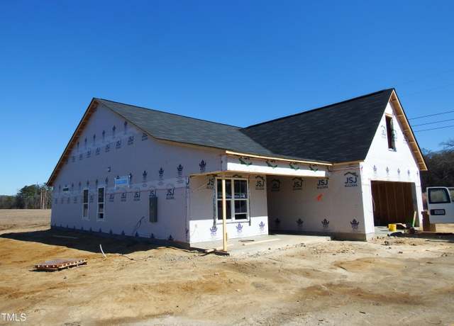 Property at 1917 Elephant Ln, Hope Mills, NC 28348, 3 beds, 2 baths