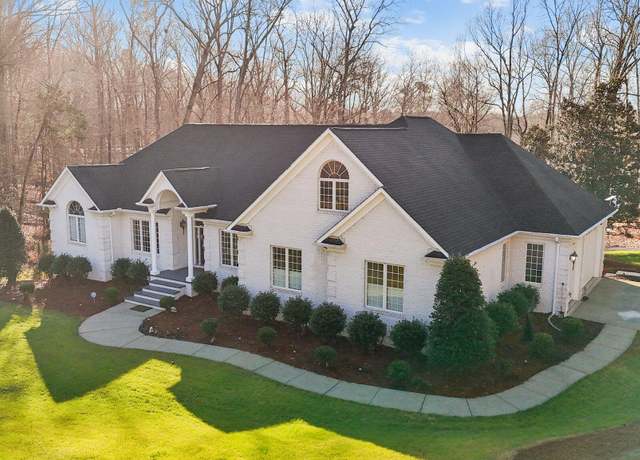 Property at 1002 Pleasant Dr, Mebane, NC 27302, 4 beds, 3.5 baths