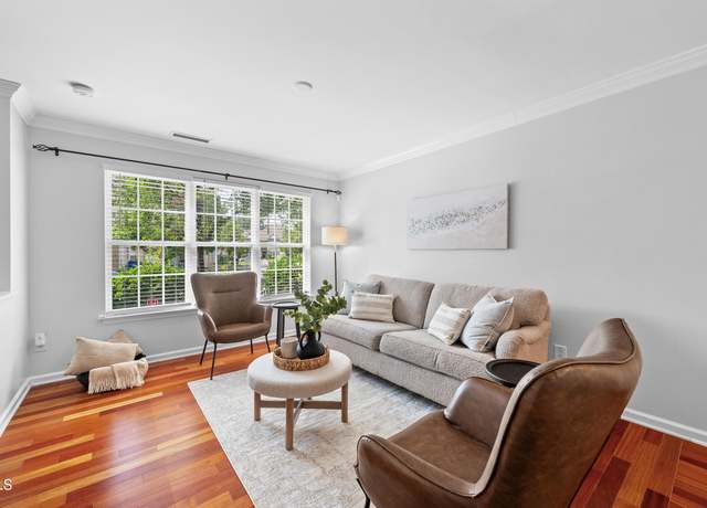 Property at 9819 Castain Dr, Raleigh, NC 27617, 2 beds, 2.5 baths