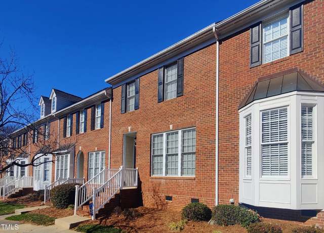 Property at 121 Lumina Pl, Holly Springs, NC 27540, 3 beds, 2.5 baths