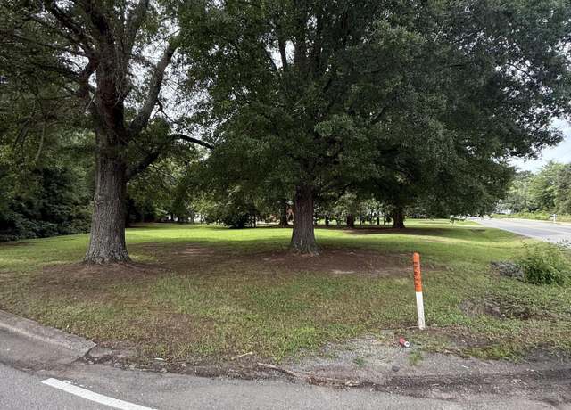 Property at 0 Crescent Sq, Graham, NC 27253
