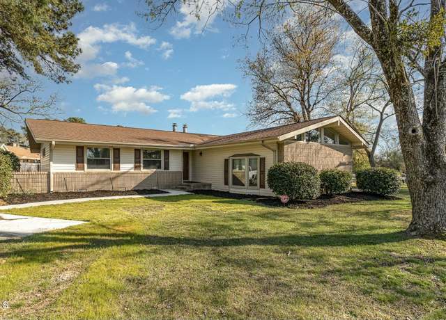 Property at 103 Marion Dr, Erwin, NC 28339, 3 beds, 2 baths