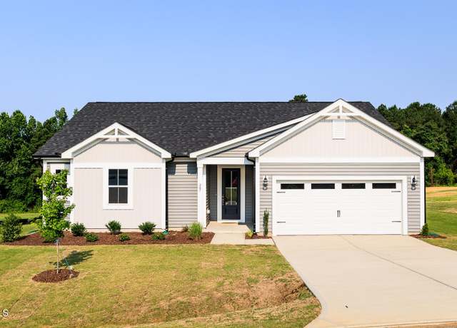 Property at 207 Golfview Ave, Benson, NC 27504, 3 beds, 2 baths