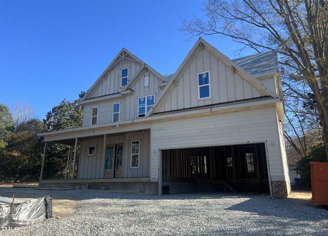 Property at 113 S Ennis St, Fuquay Varina, NC 27526, 5 beds, 4 baths