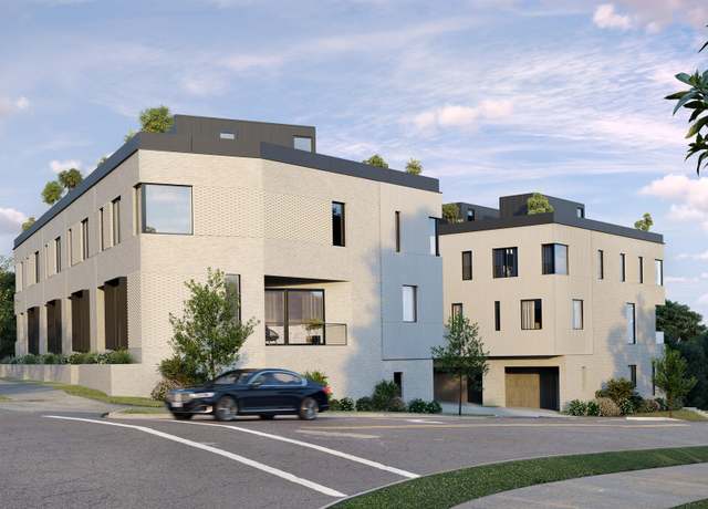 Property at 1310 Chamblee Hill Ct, Raleigh, NC 27608, 2 beds, 2.5 baths