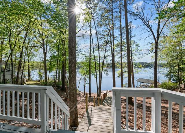 Property at 104 Chuckwagon Dr, Louisburg, NC 27549, 3 beds, 2.5 baths