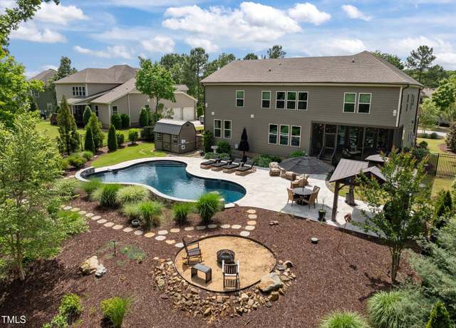 Property at 814 Covered Bridge Trl, Chapel Hill, NC 27517, 6 beds, 4.5 baths