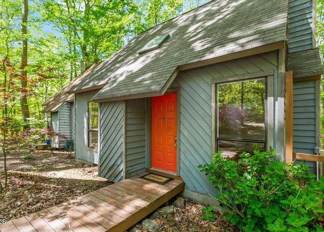 Property at 158 Poplar St Unit A, Chapel Hill, NC 27516, 3 beds, 1.5 baths