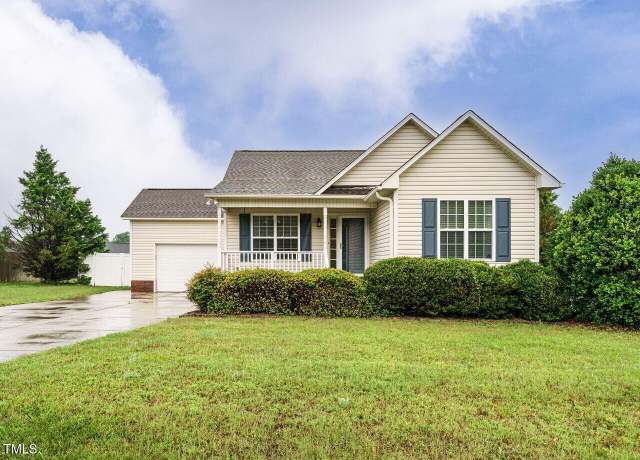 Property at 253 Middle Landing Dr, Smithfield, NC 27577, 3 beds, 2 baths