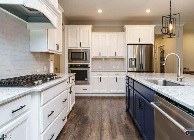 Property at 2109 Orchard Lake Dr, Apex, NC 27539, 4 beds, 4 baths