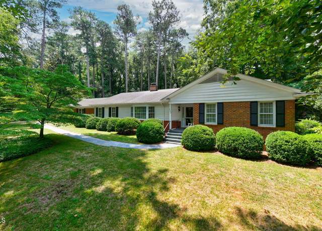 Property at 225 Bellwood Dr, Henderson, NC 27536, 3 beds, 2.5 baths
