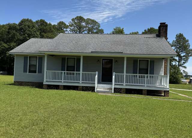 Property at 410 Carmil Dr, Selma, NC 27576, 3 beds, 2 baths