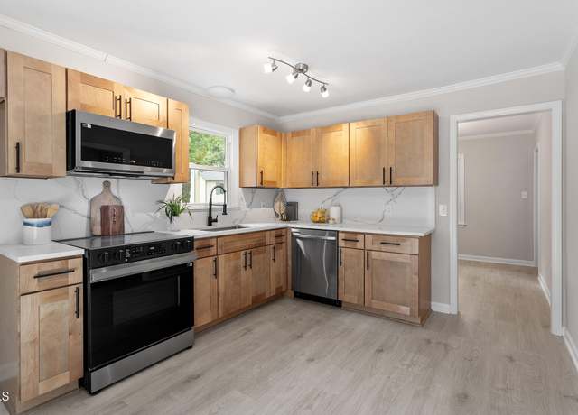 Property at 3700 Summer Pl, Raleigh, NC 27604, 3 beds, 1.5 baths