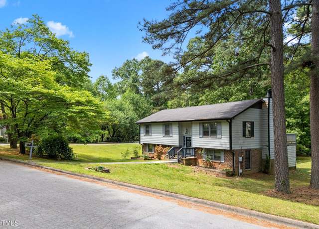 Property at 820 Nuttree Pl, Raleigh, NC 27606, 5 beds, 3 baths