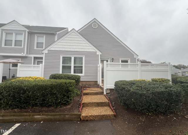 Property at 5054 Avenida Del Sol Dr, Raleigh, NC 27616, 2 beds, 2 baths