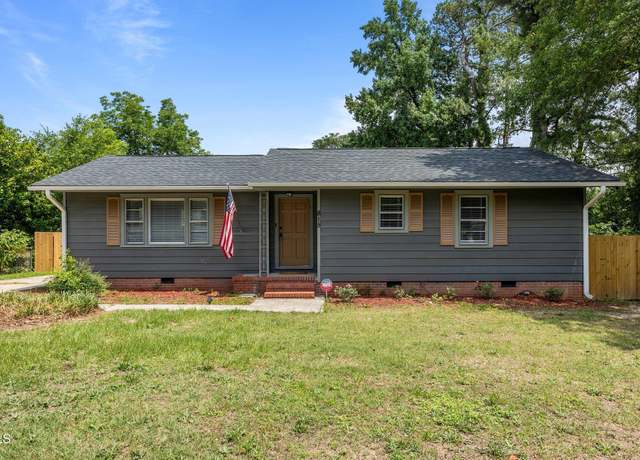 Property at 815 Hemlock Dr, Fayetteville, NC 28304, 3 beds, 1 bath