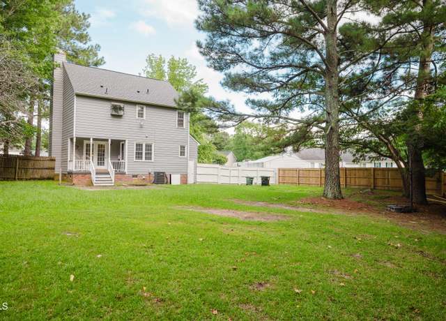 Property at 205 Cedar Dr, Zebulon, NC 27597, 3 beds, 2.5 baths
