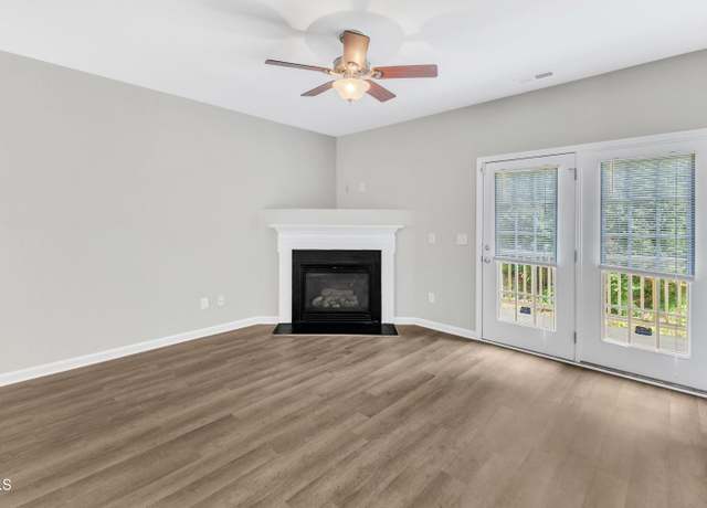 Property at 2705 Wyntercrest Ln, Durham, NC 27713, 2 beds, 2.5 baths