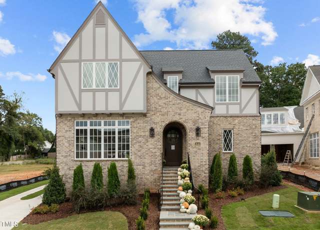 Property at 2646 Marchmont St, Raleigh, NC 27608, 5 beds, 4.5 baths
