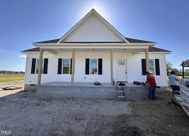 Property at 2895 Bakers Chapel Rd, Smithfield, NC 27577, 3 beds, 2 baths