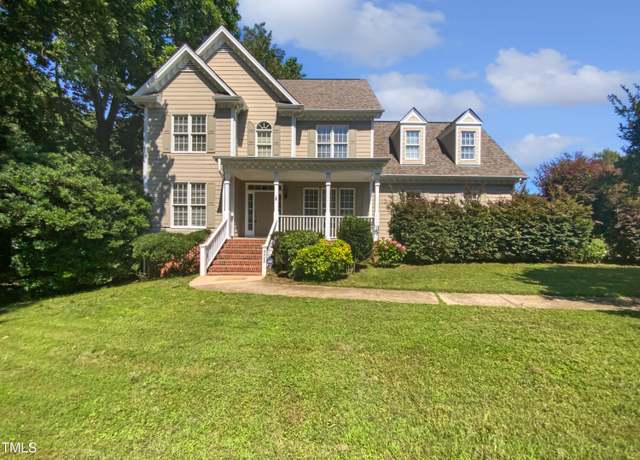 Property at 2408 Tiltonshire Ln, Apex, NC 27539, 3 beds, 2.5 baths
