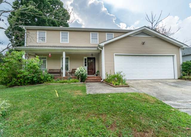 Property at 507 Gretchen Ct, Greensboro, NC 27410, 4 beds, 2.5 baths