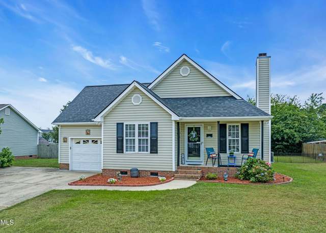 Property at 104 Roscommon Ln, Clayton, NC 27520, 3 beds, 2 baths