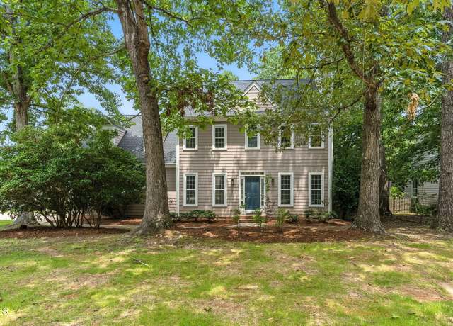 Property at 701 Oakhall Dr, Holly Springs, NC 27540, 3 beds, 2.5 baths