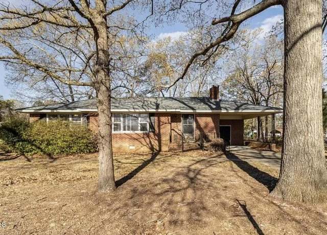 Property at 203 Ervin Dr, Goldsboro, NC 27534, 3 beds, 2 baths