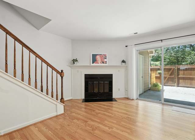 Property at 15 Hartford Ct, Durham, NC 27707, 2 beds, 2.5 baths