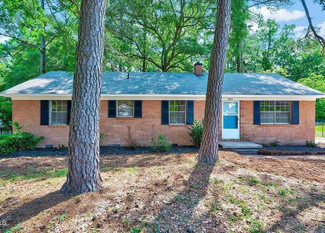 Property at 8004 Summit Dr, Goldsboro, NC 27530, 3 beds, 2 baths