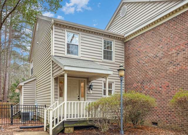 Property at 110 Gunston Ct, Chapel Hill, NC 27514, 2 beds, 2.5 baths