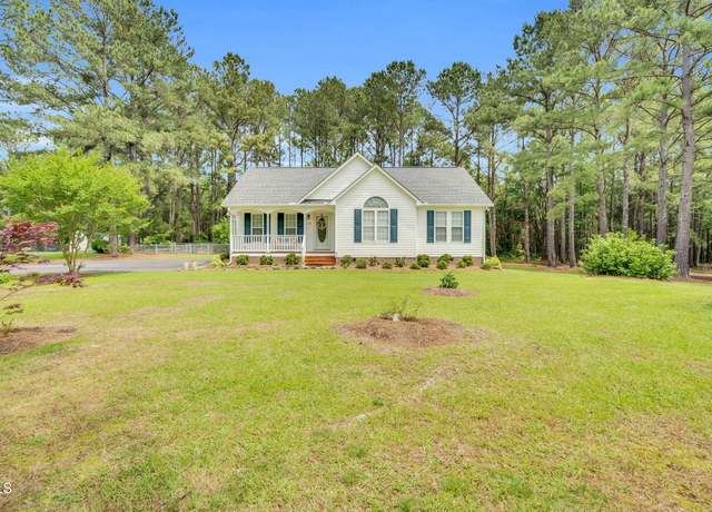 Property at 110 Phyllis Dr, Benson, NC 27504, 3 beds, 2 baths