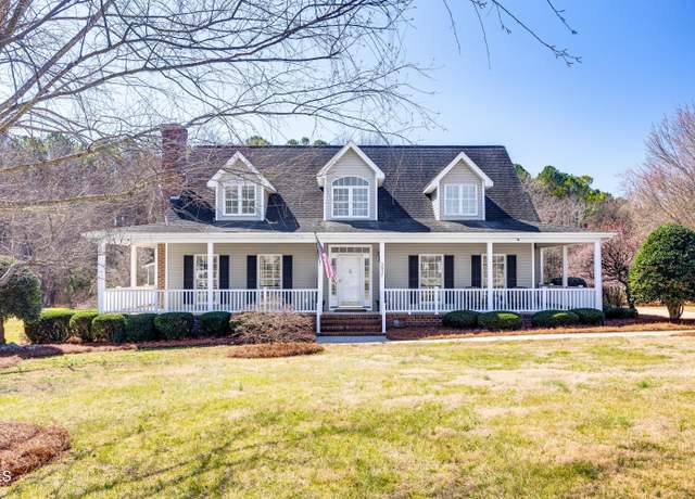 Property at 3337 Scarlet Oak Dr, Mebane, NC 27302, 4 beds, 2 baths