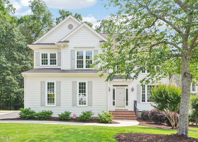 Property at 305 Promontory Point Dr, Cary, NC 27513, 4 beds, 2.5 baths